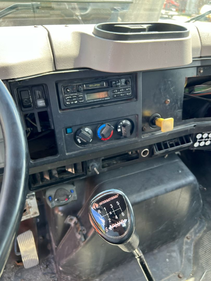 1998 INTERNATIONAL 4700 - Image 5